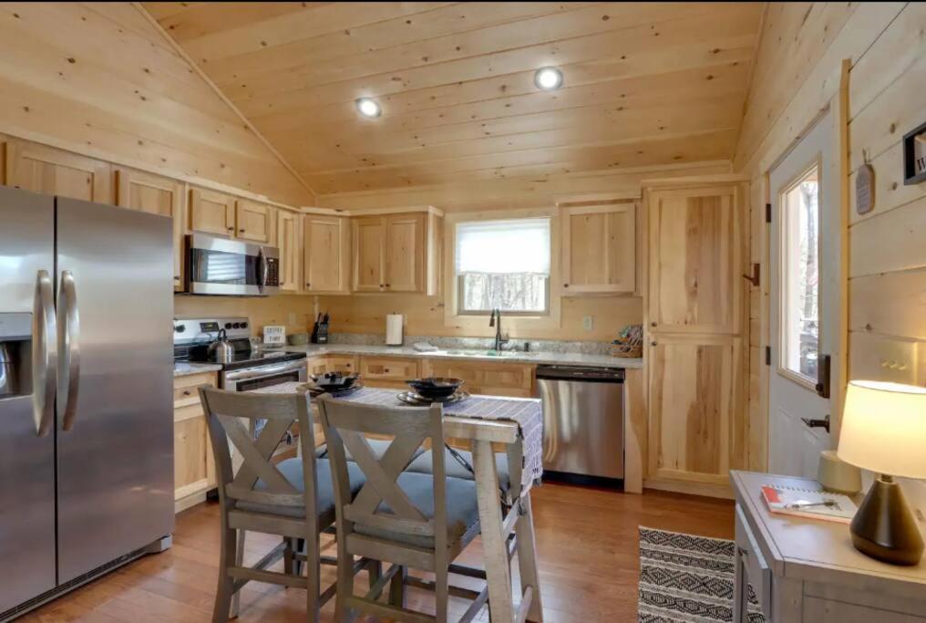 New Serene, Fun & Comfy Cabin- Covered Deck, Grill, Arcade Murphy Dış mekan fotoğraf
