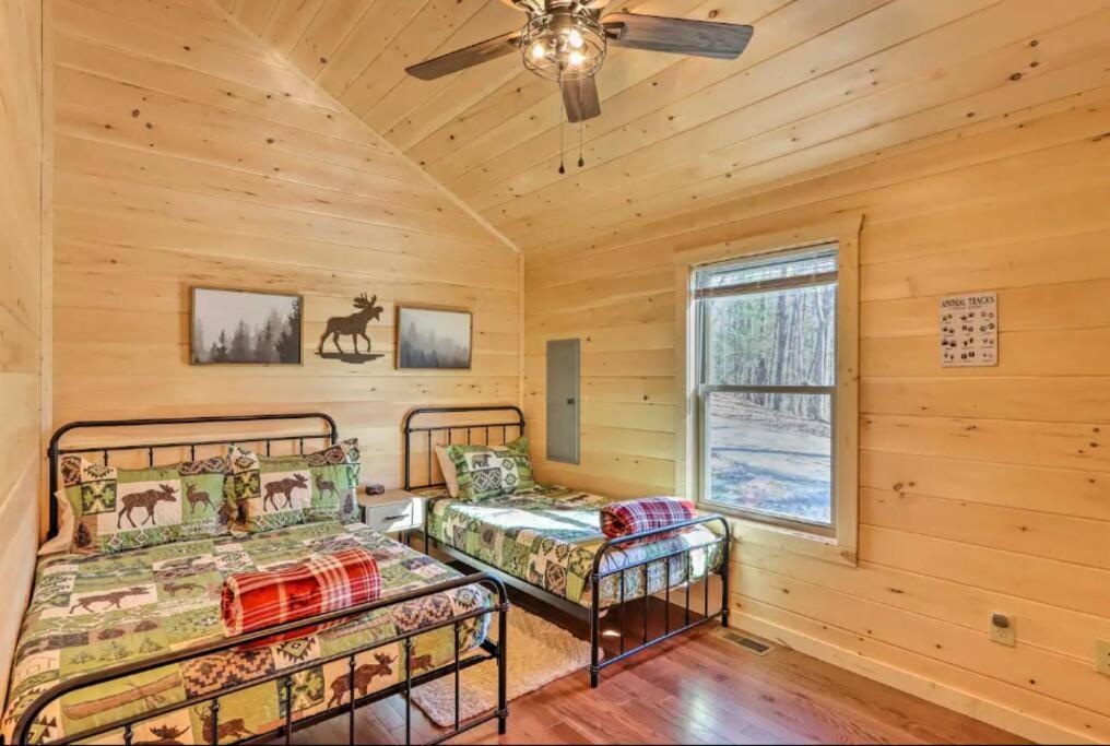 New Serene, Fun & Comfy Cabin- Covered Deck, Grill, Arcade Murphy Dış mekan fotoğraf
